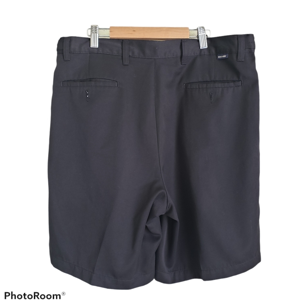 Dockers black pleated bermuda shorts size W36 - Picture 3 of 5
